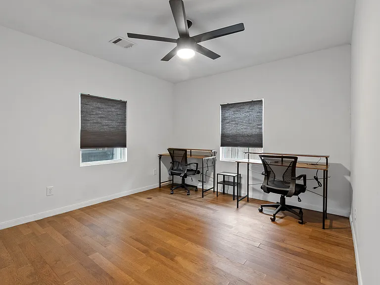 5710 Newport St — Photo 15