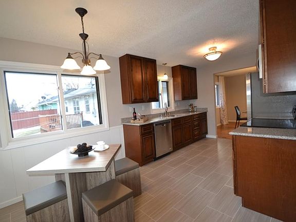 5th image of 6113 11th Ave S