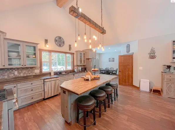 186 Coyote Trl, Sandpoint, ID 83864