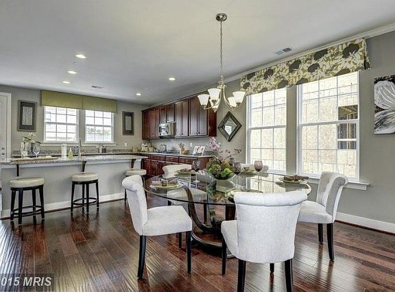 4th image of 530 Cobbler Pl