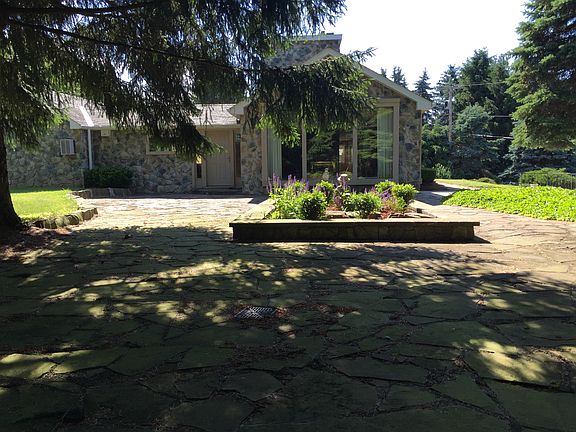 Garden setting