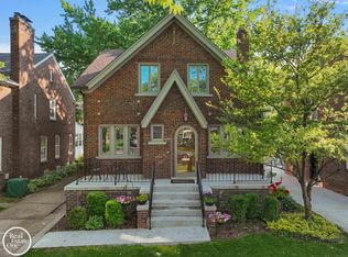 277 Merriweather Rd, Grosse Pointe Farms, MI 48236