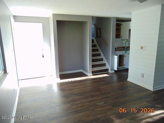 2nd image of 4815 Redmon Ct