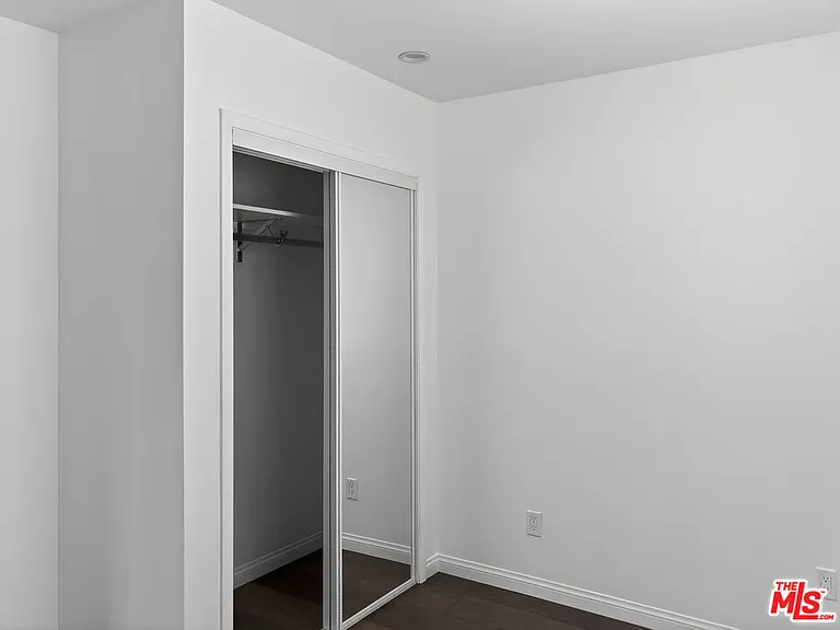 6036 Denny Ave — Photo 19