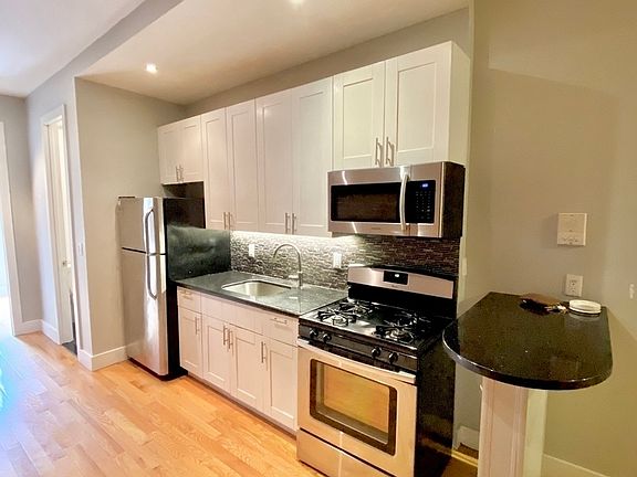 3rd image of 300 Suydam St APT 2