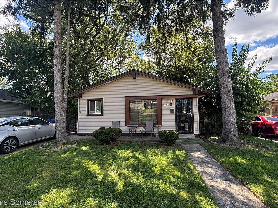 1st image of 27017 Florence St