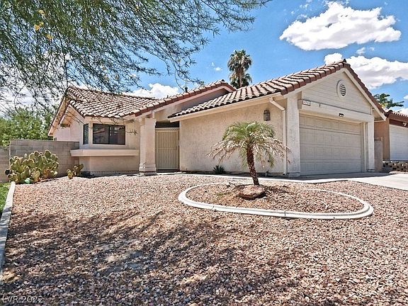 2nd image of 711 Whispering Palms Dr