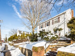 612 Timpson St, Pelham, NY 10803