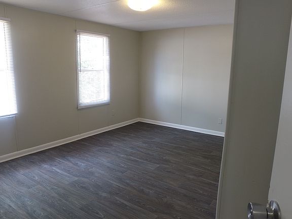 4th image of 3535 Roberts Ave #6