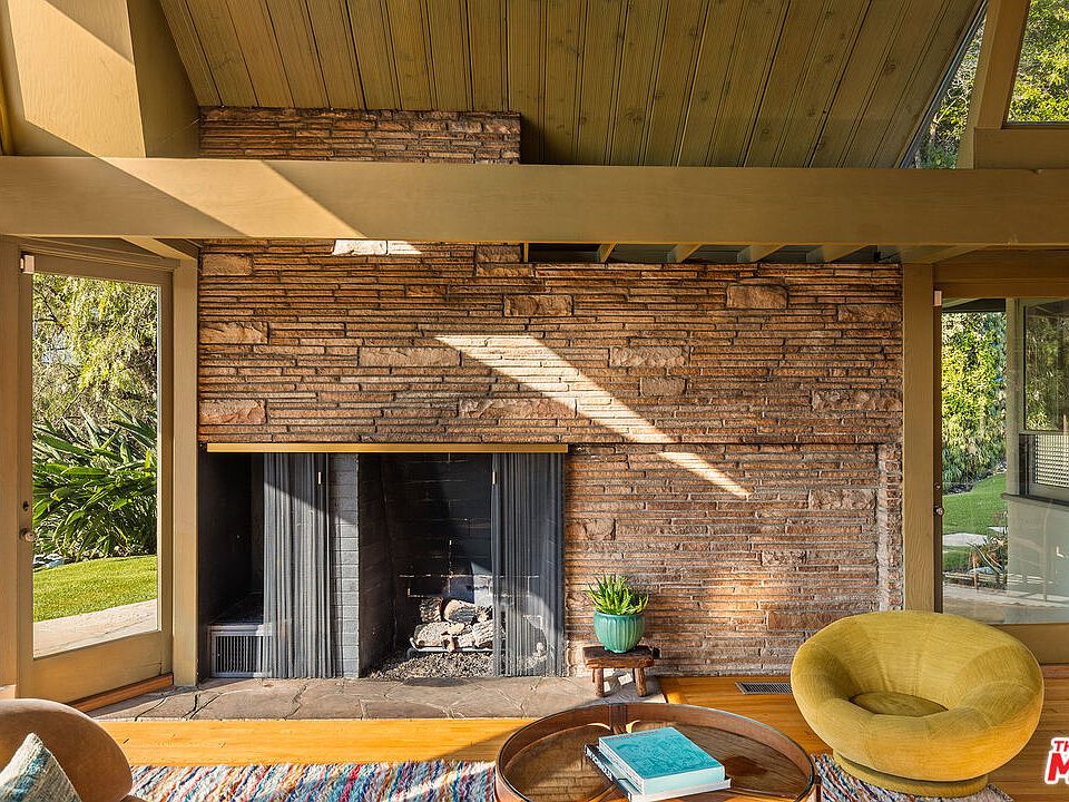 Arinco-houseです 3624 Buena Park Dr, Studio City, CA 91604 | MLS #26832073 | Zillow