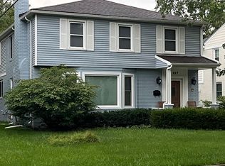 927 Worthington Rd, Birmingham, MI 48009