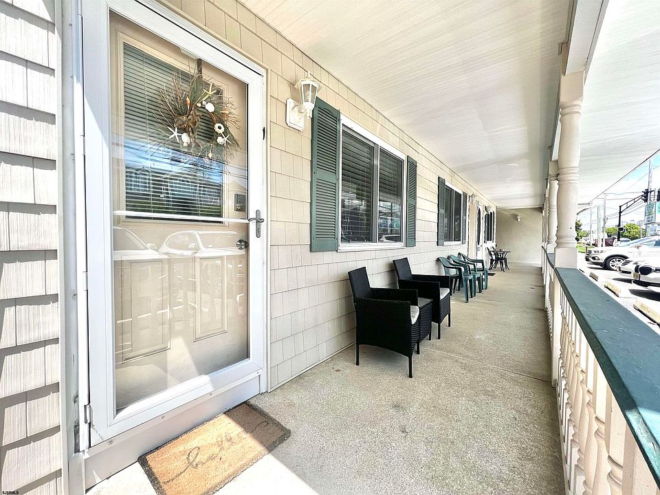 1st image of 3400 Central Ave APT 1