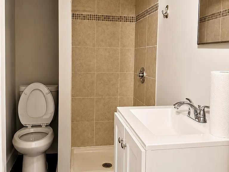 1329 NE 5th Ave #1 — Photo 4