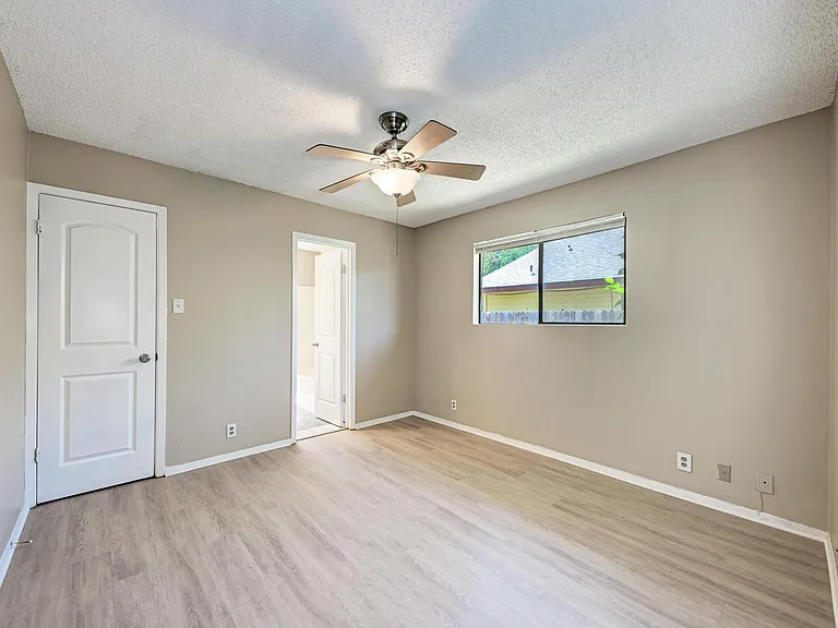 12408 Deer Falls Dr #B — Photo 18