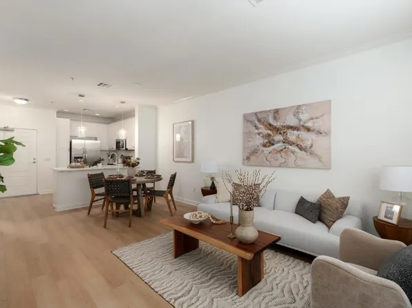 3857 Pell Pl Unit 116, San Diego, CA 92130