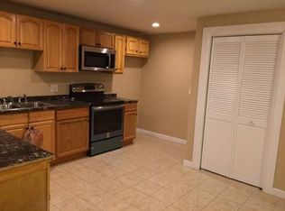 189 Chelsea St #2, Boston, MA 02128