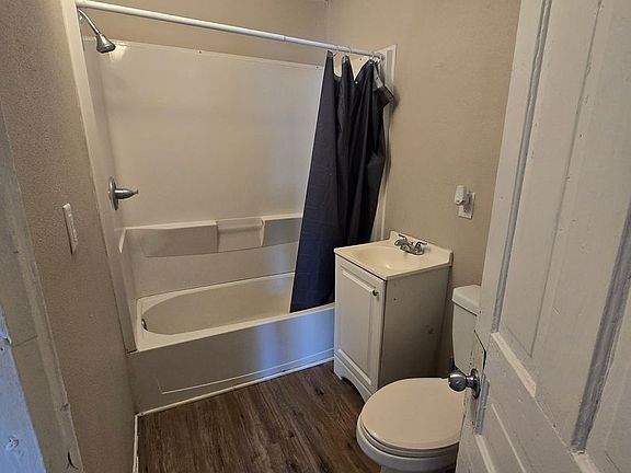 2nd image of 1512 Jones St #2