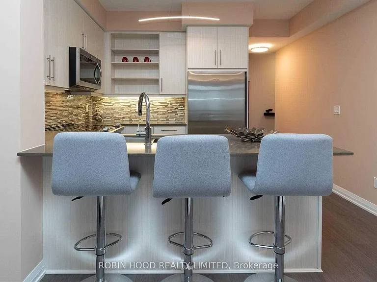 65 Oneida Cres #1508 — Photo 3