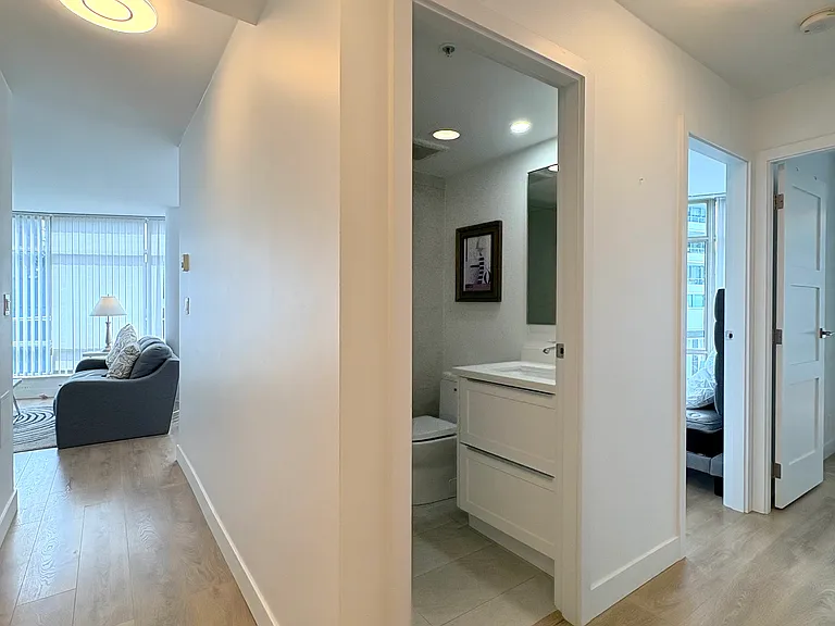 1288 Alberni St #403 — Photo 18