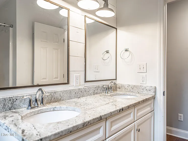 104 Juniper Creek Blvd — Photo 34
