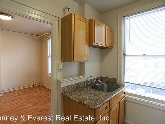 5th image of 427 Stockton St #310