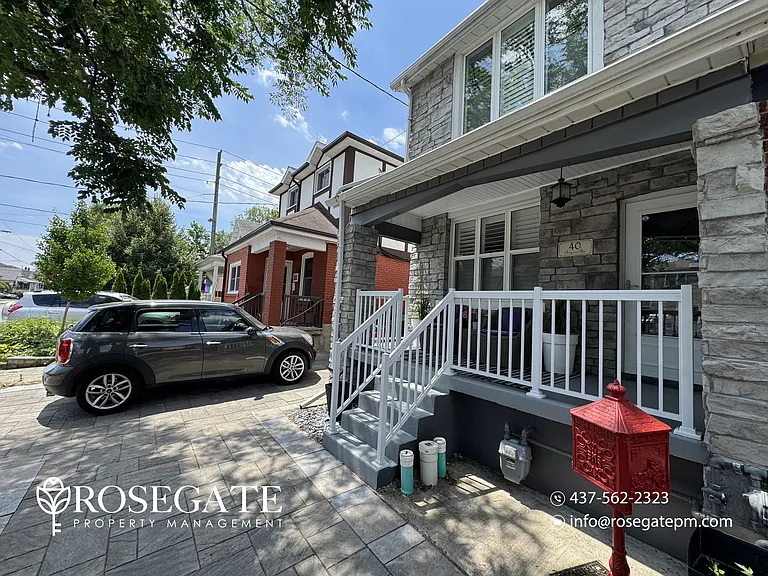 40 Chryessa Ave #2 — Photo 16