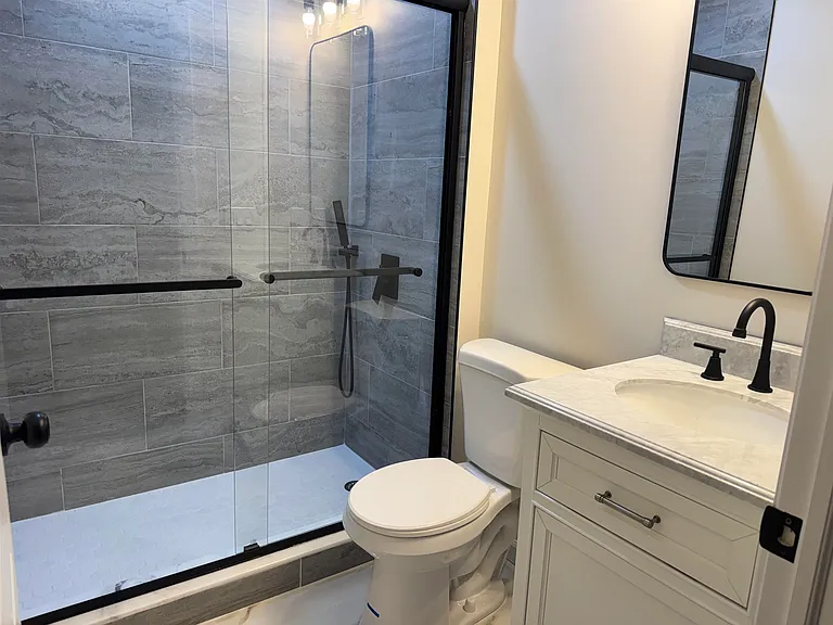 188 Heckel St #1 — Photo 16