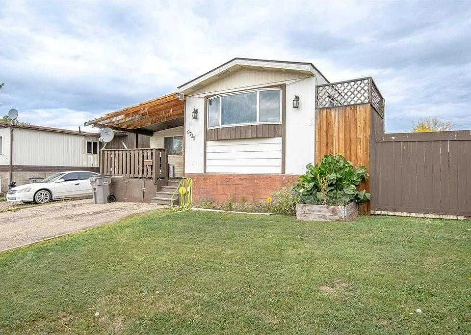 9738 119a Ave