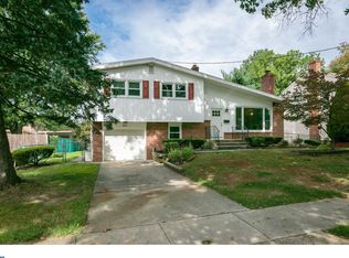 111 Ashbrook Rd, Cherry Hill, NJ 08034