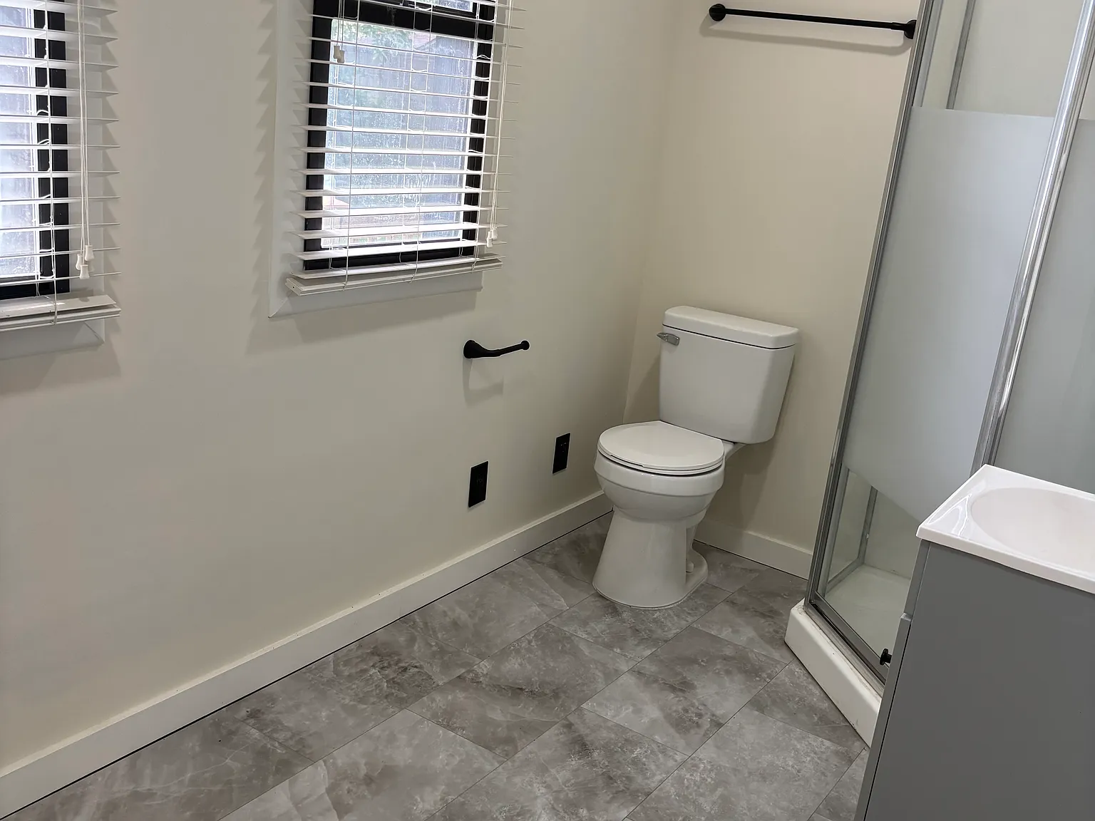 4 bed, 1886 sqft, $1,700 — Photo 2