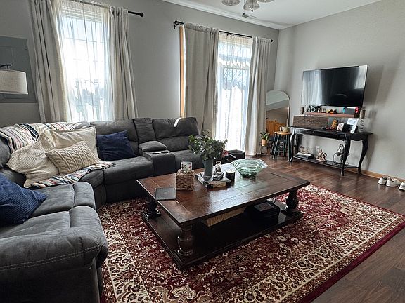 3rd image of 2303 Flagstone Ln