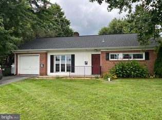 7 Rose Ave, Leola, PA