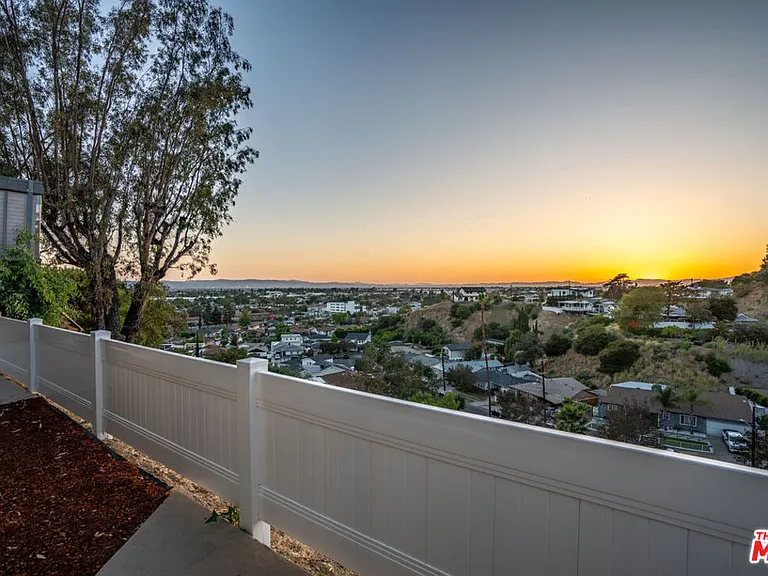 10321 Sala Pl — Photo 1