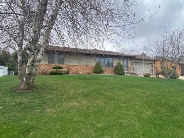105 5th Ave NW, Spring Grove, MN 55974