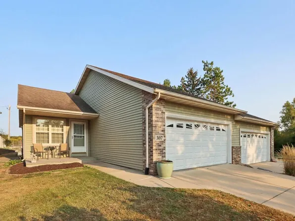 307 South Lincoln Street, Poynette, WI 53955