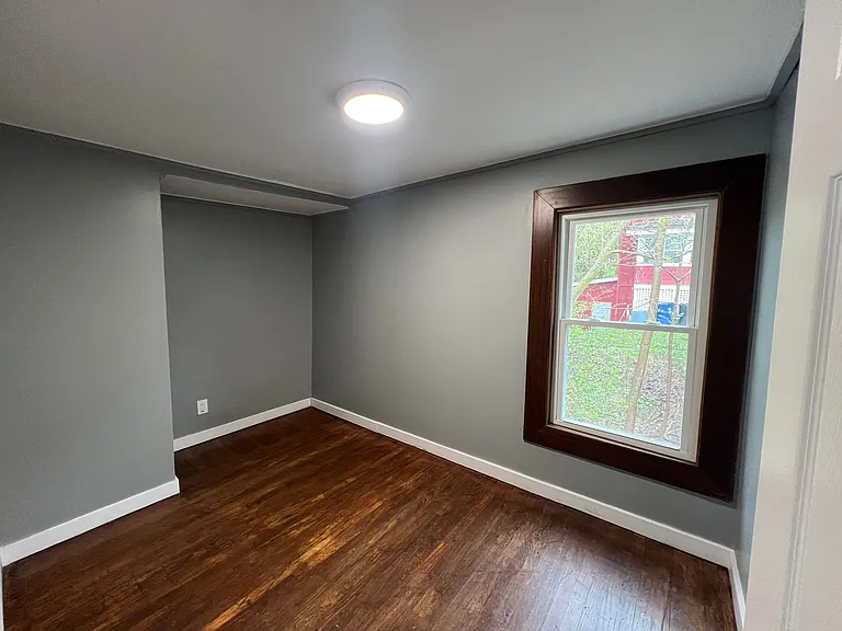 135 Annetta St — Photo 19