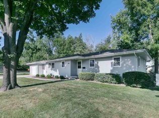 945 John St, Columbus, WI 53925