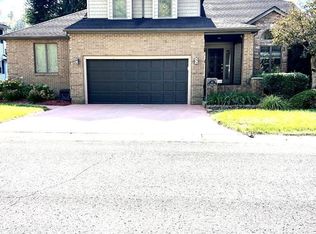 10 E Dorton Blvd, Staffordsville, KY 41256