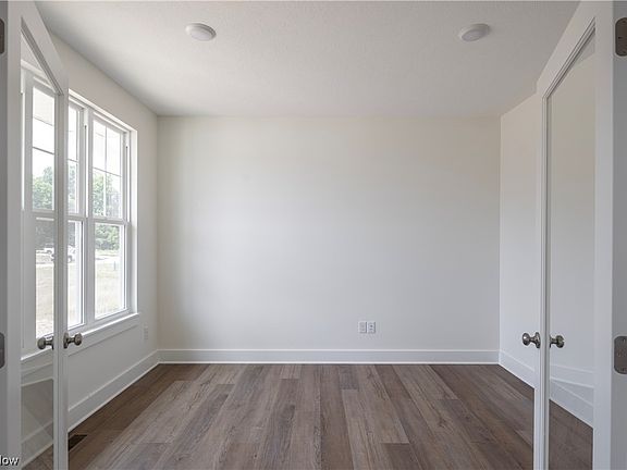 3rd image of 6361 Buttercup Ln