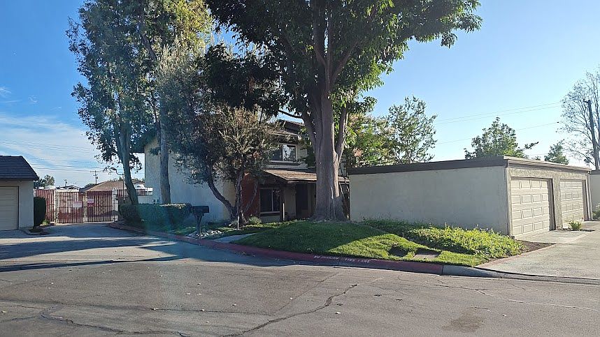 1st image of 1661 Aspen Village Way