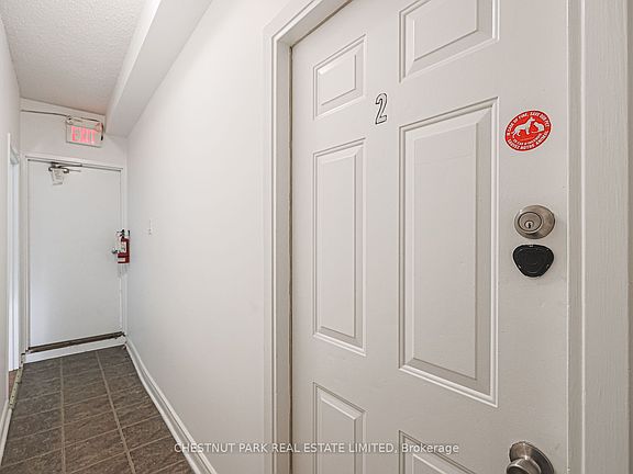 3rd image of 677 Queen St W #2