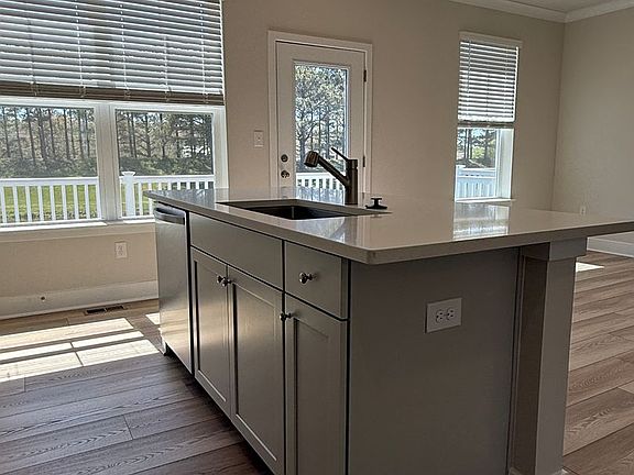 5th image of 2108 Winterberry Ln