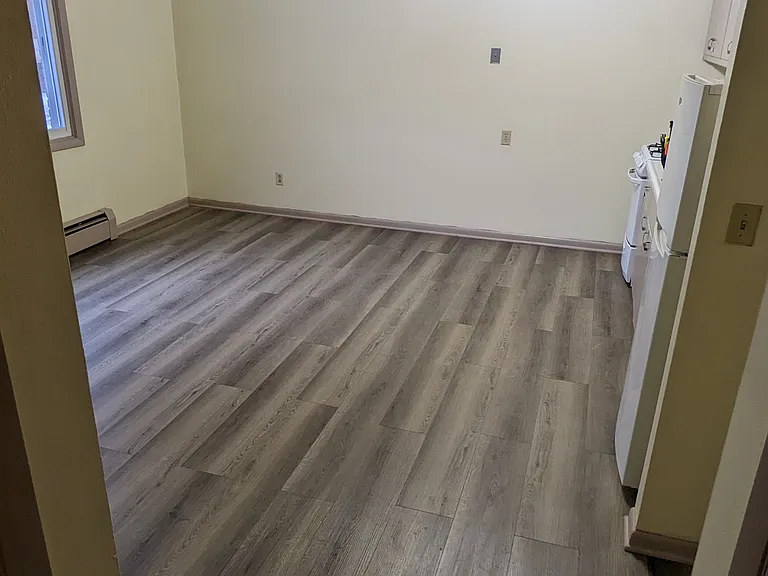 3401 W Wells St #8 — Photo 7