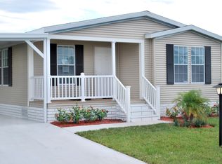 132 NE Pinelake Village Blvd, Jensen Beach, FL 34957