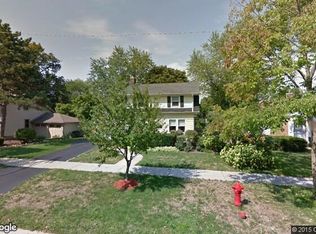 722 Division St, Barrington, IL 60010