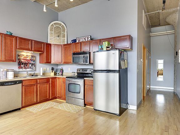 2nd image of 521 7th St S #324