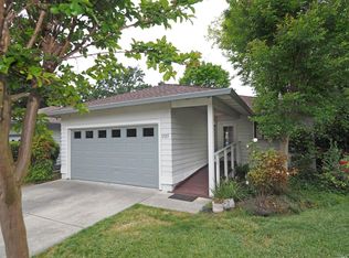 1725 Burgundy Pl, Santa Rosa, CA 95403