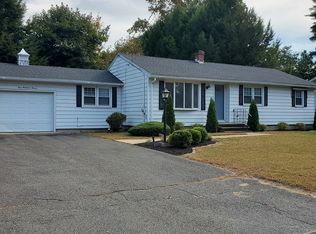 111 Rhinebeck Ave, Springfield, MA 01129