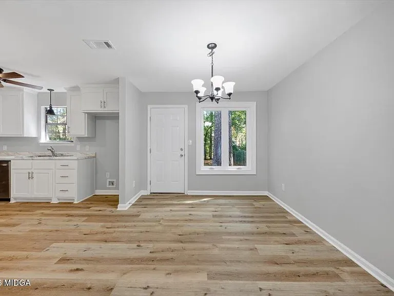 1376 Greentree Pkwy — Photo 7