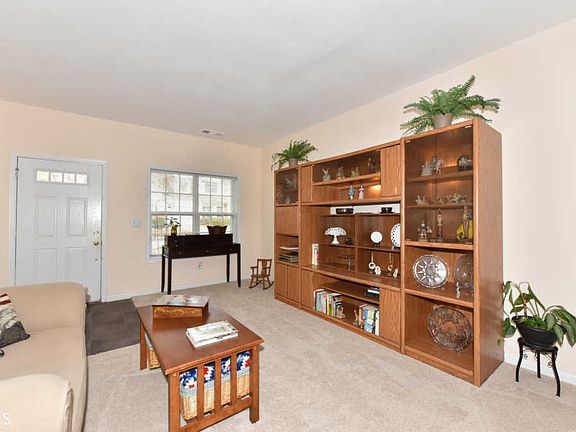 4th image of 2394 Suwanee Pt